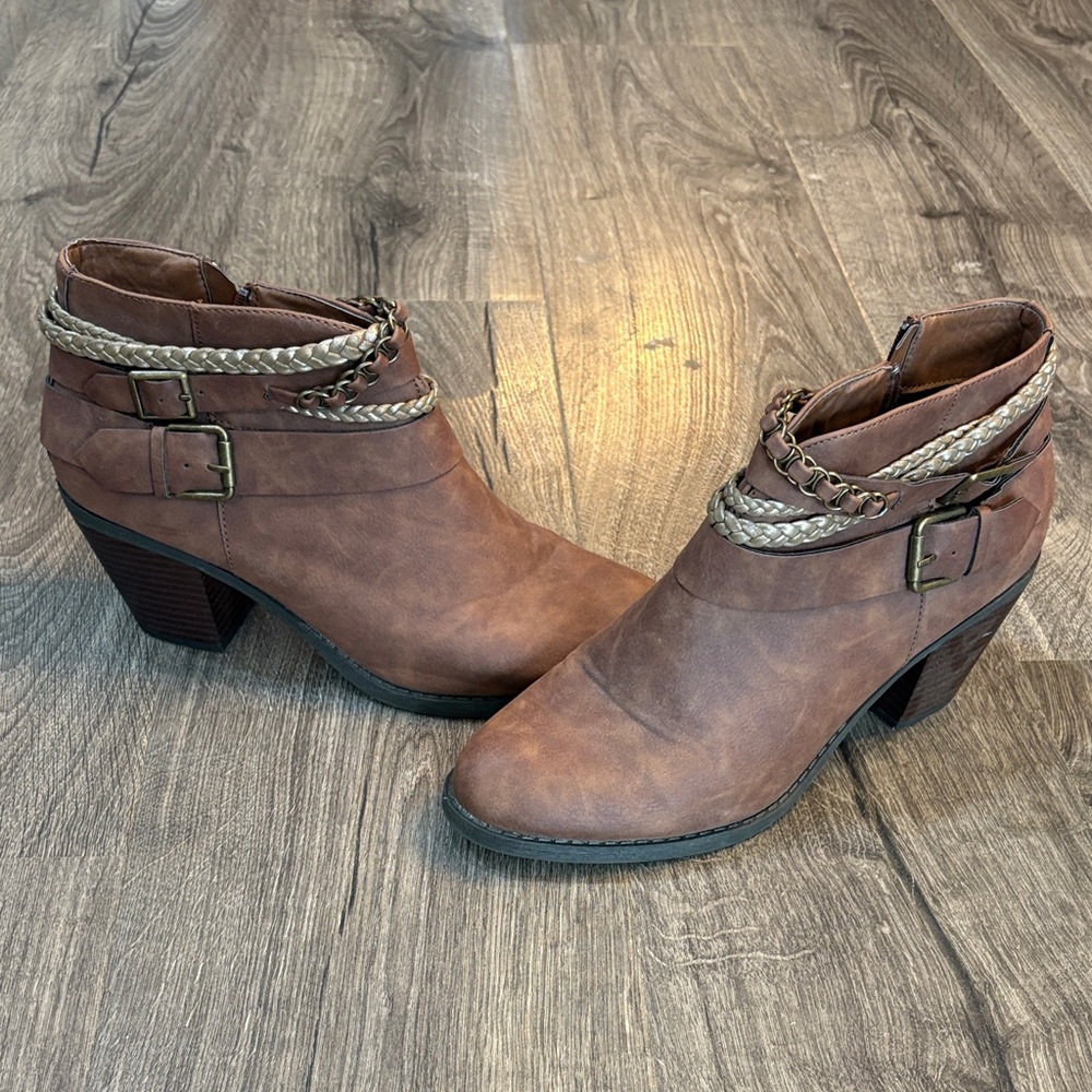 Sugar Vangel Brown Ankle Boots with Braided Straps